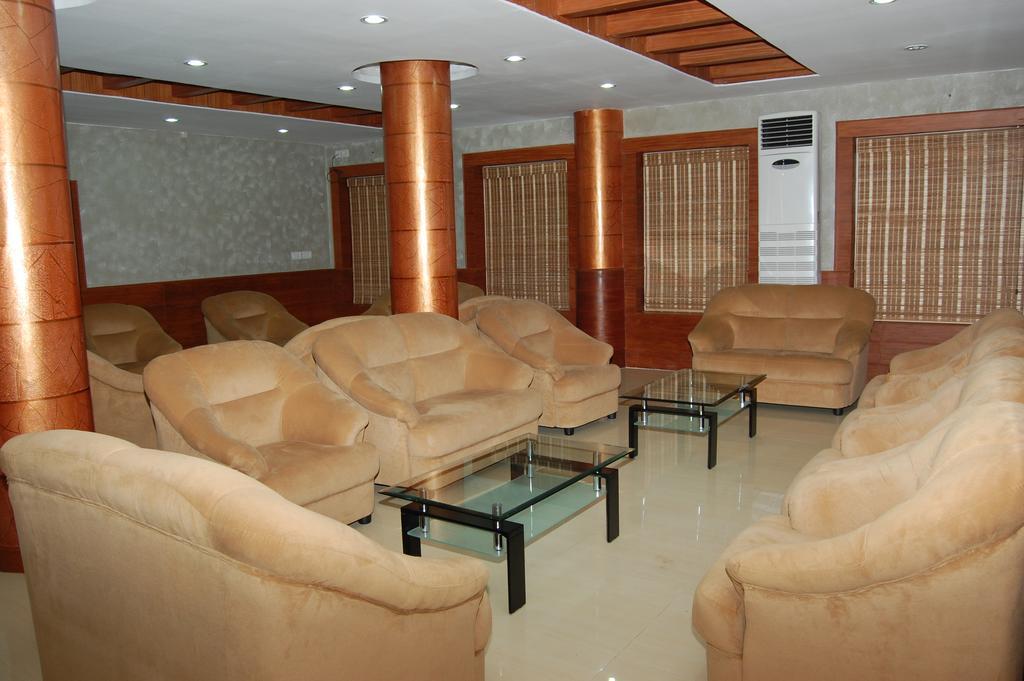 Kpm Regency Hotel Palakkad Exterior foto